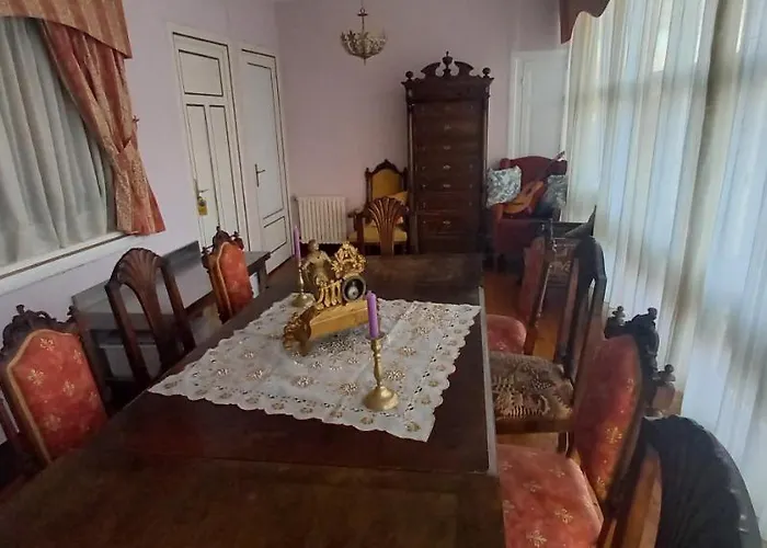 El Bordon De La Casa Batallon Bed and Breakfast 3*