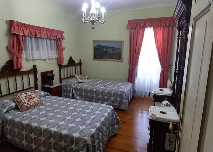 El Bordon De La Casa Batallon Sarria